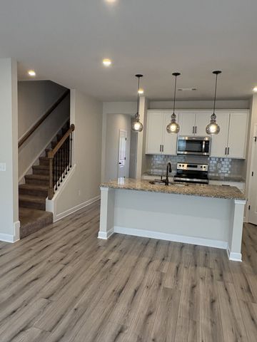 552 Medwyk Dr, Lebanon, TN 37090