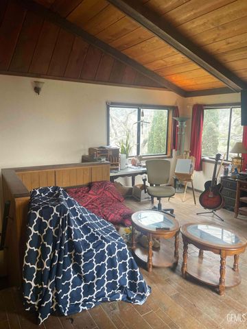 26020 Oakflat Drive, Tehachapi, CA 93561