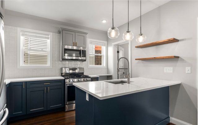 101 Draper St 2, Boston, MA 02122