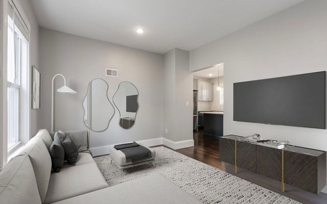 101 Draper St 2, Boston, MA 02122