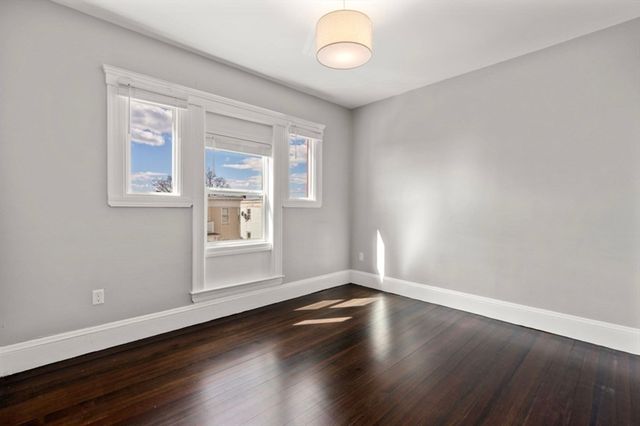 101 Draper St 2, Boston, MA 02122