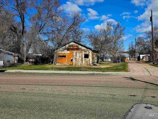 812 6th St. N., Nampa, ID 83687