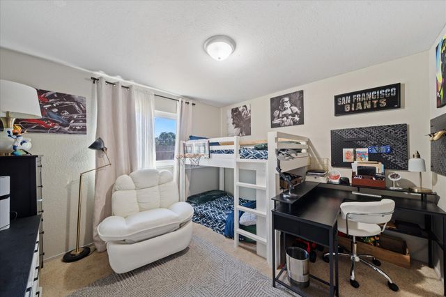 1750 Hawthorne Court, Redding, CA 96002