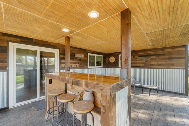 1750 Hawthorne Court, Redding, CA 96002