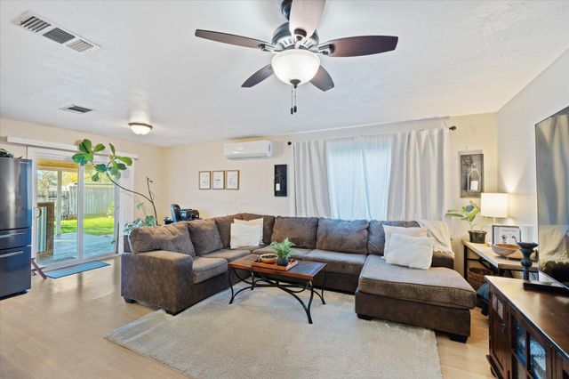 1750 Hawthorne Court, Redding, CA 96002