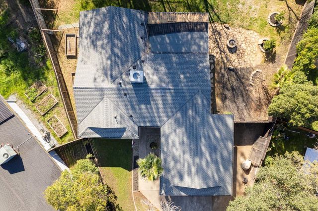 1750 Hawthorne Court, Redding, CA 96002