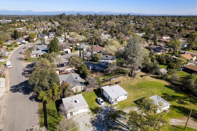 1750 Hawthorne Court, Redding, CA 96002