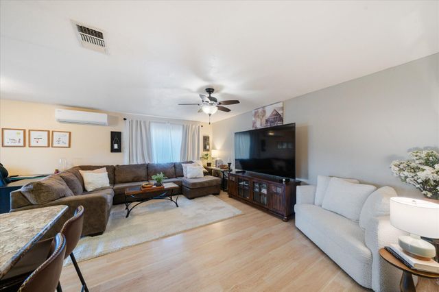 1750 Hawthorne Court, Redding, CA 96002