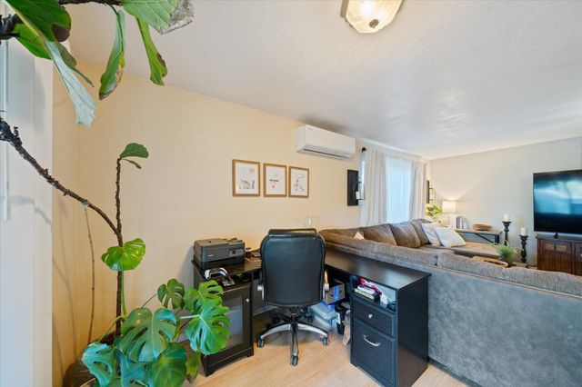 1750 Hawthorne Court, Redding, CA 96002