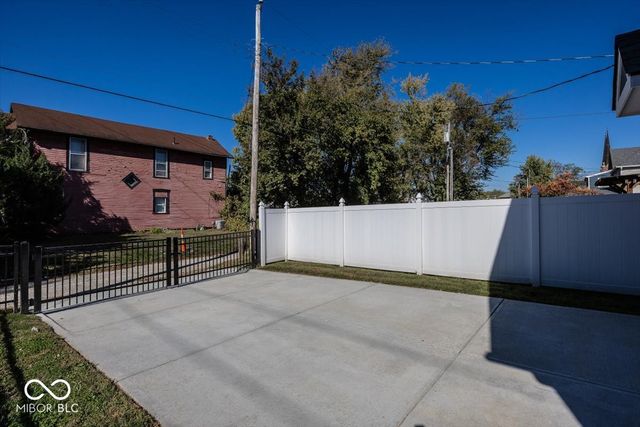 1666 Union Street, Indianapolis, IN 46225