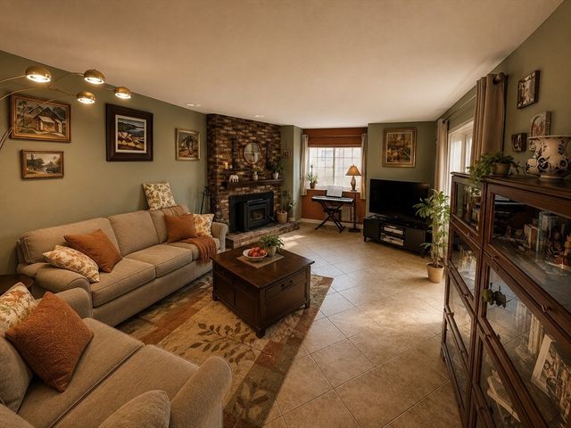 21 Voyagers Ln 21, Ashland, MA 01721