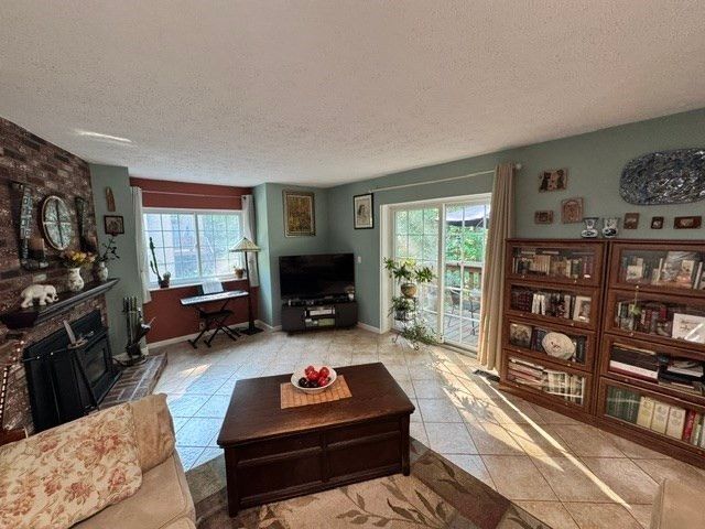 21 Voyagers Ln 21, Ashland, MA 01721