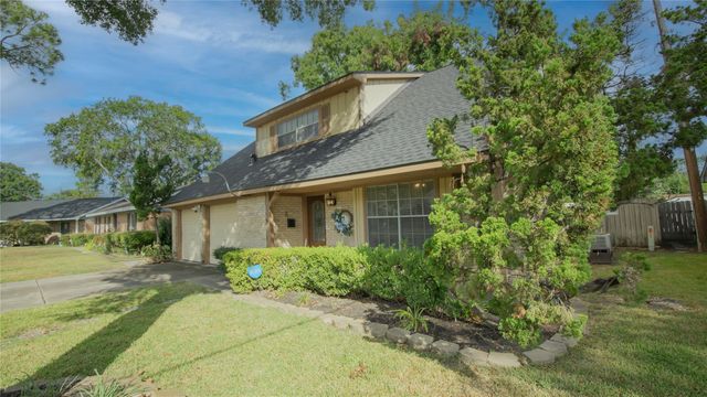 11746 N Evelyn Circle, Houston, TX 77071