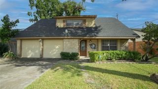 11746 N Evelyn Circle, Houston, TX 77071