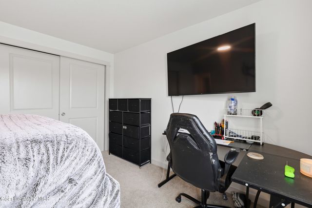 650 Ripatti Way, Hayden, ID 83835