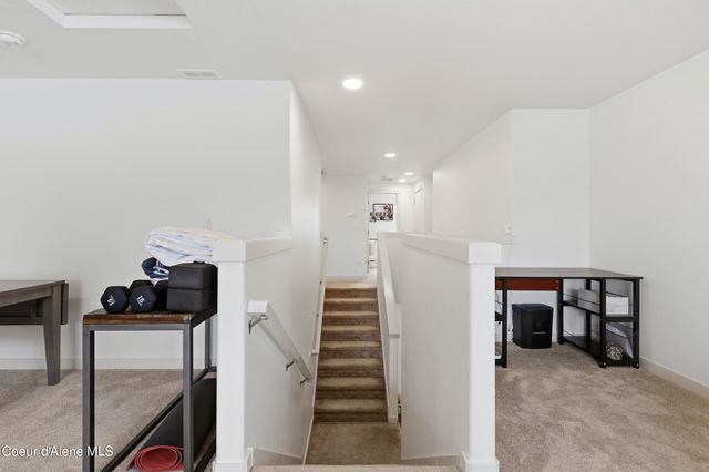 650 Ripatti Way, Hayden, ID 83835