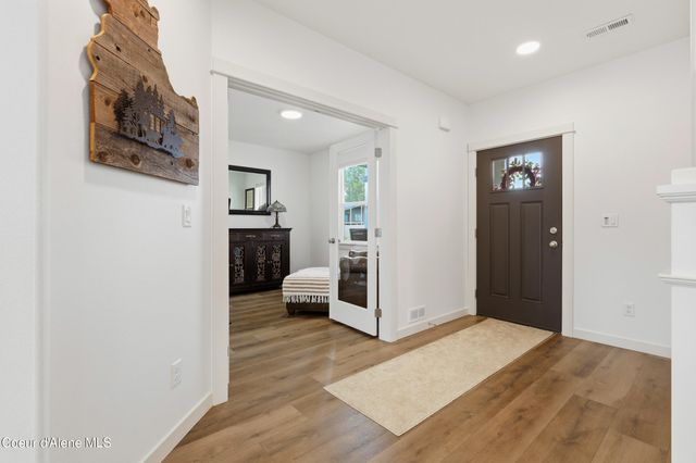 650 Ripatti Way, Hayden, ID 83835