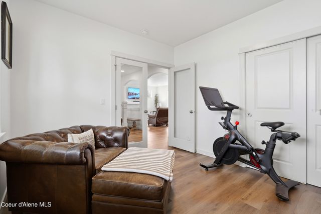 650 Ripatti Way, Hayden, ID 83835