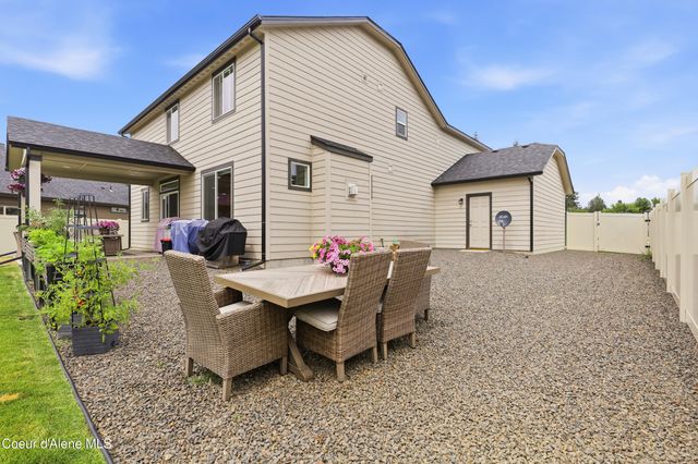 650 Ripatti Way, Hayden, ID 83835