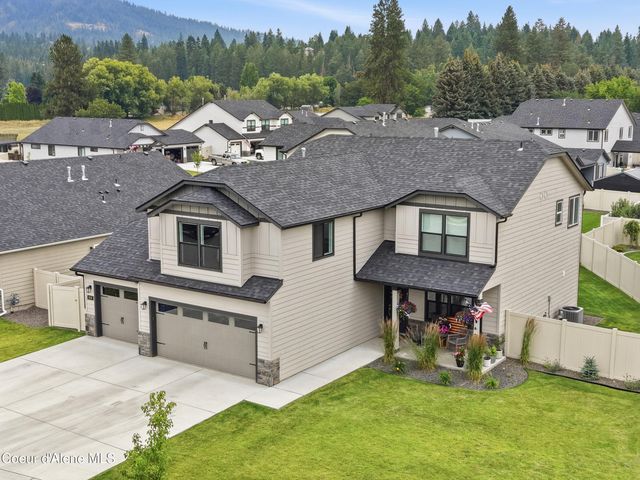650 Ripatti Way, Hayden, ID 83835