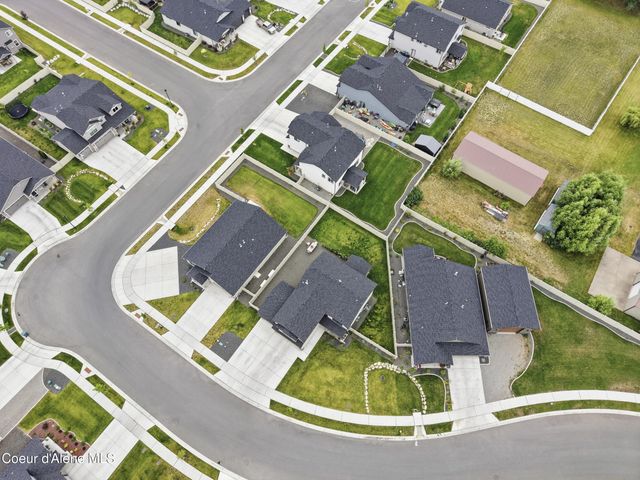 650 Ripatti Way, Hayden, ID 83835