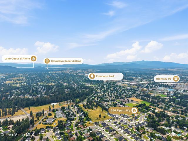 650 Ripatti Way, Hayden, ID 83835