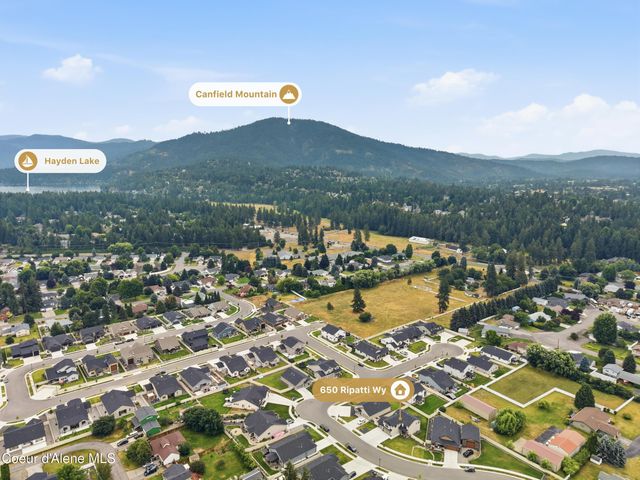 650 Ripatti Way, Hayden, ID 83835