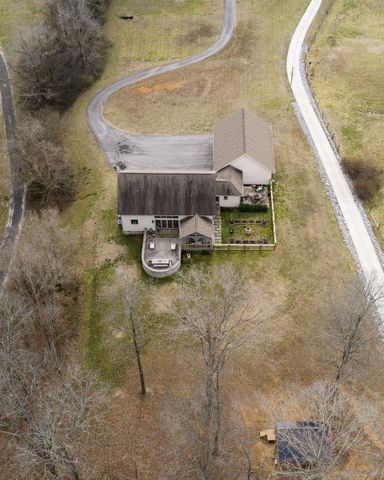 712 Highway 48, S, Dickson, TN 37055