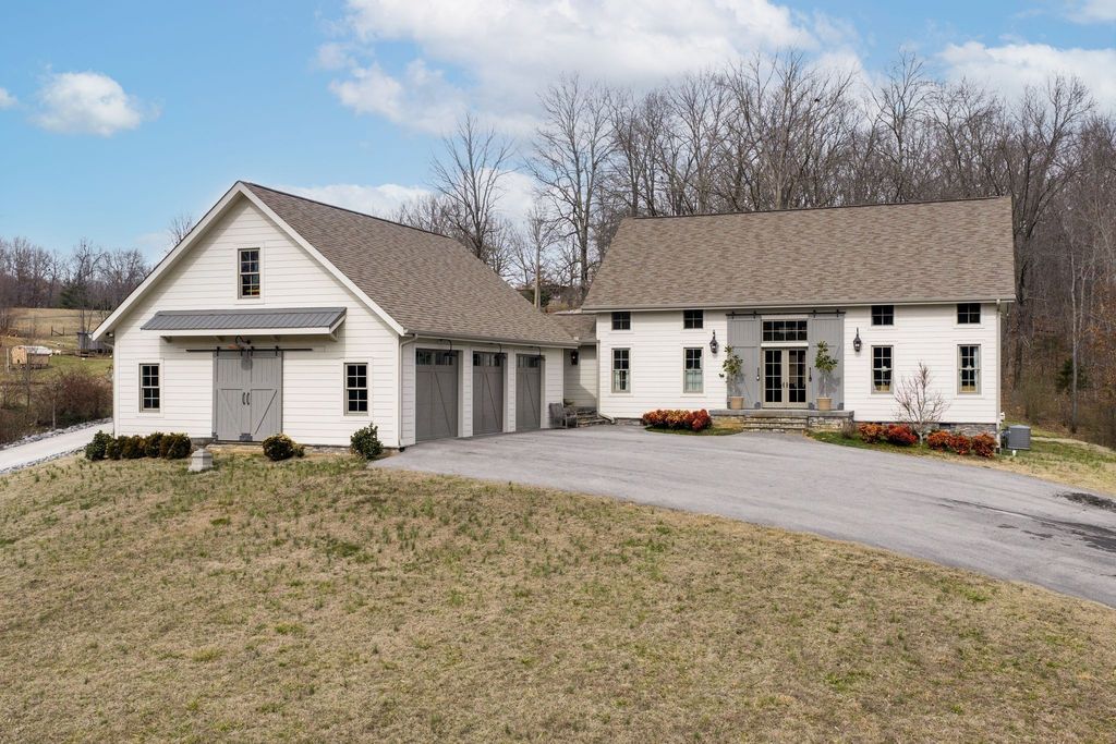 712 Highway 48, S, Dickson, TN 37055