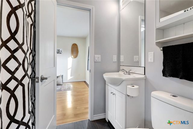 901 Thurman Road, San Marcos, TX 78666