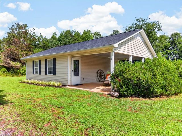 4217 Lake Ridge Court, Ramseur, NC 27316