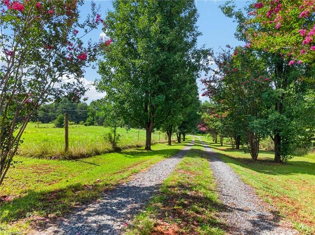 4217 Lake Ridge Court, Ramseur, NC 27316