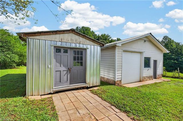 4217 Lake Ridge Court, Ramseur, NC 27316