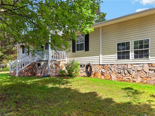 4217 Lake Ridge Court, Ramseur, NC 27316