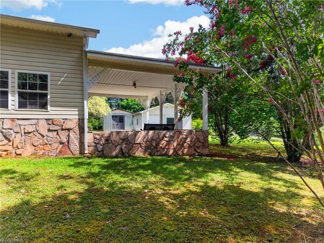 4217 Lake Ridge Court, Ramseur, NC 27316