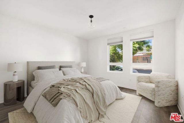 2930 Rowena Avenue 2, Los Angeles, CA 90039