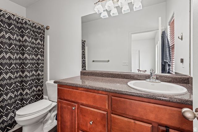 6262 W IMPERIAL OAK DR, West Jordan, UT 84081