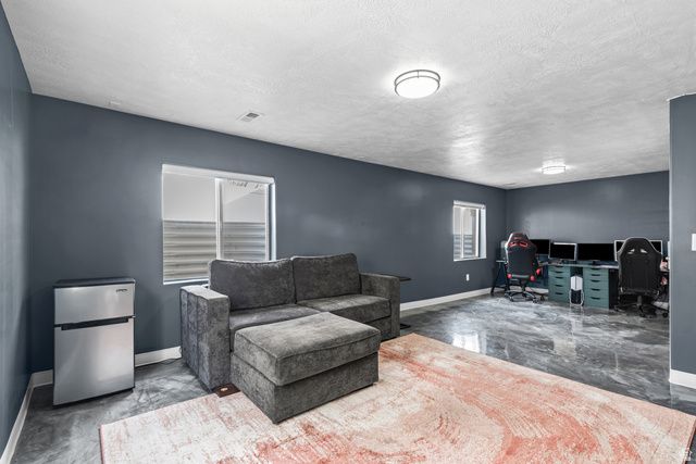 6262 W IMPERIAL OAK DR, West Jordan, UT 84081