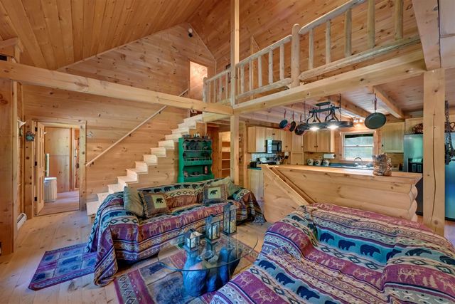 18 Chamberlin Hill, Richmond, VT 05477