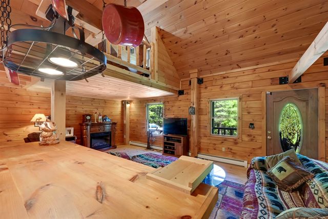 18 Chamberlin Hill, Richmond, VT 05477