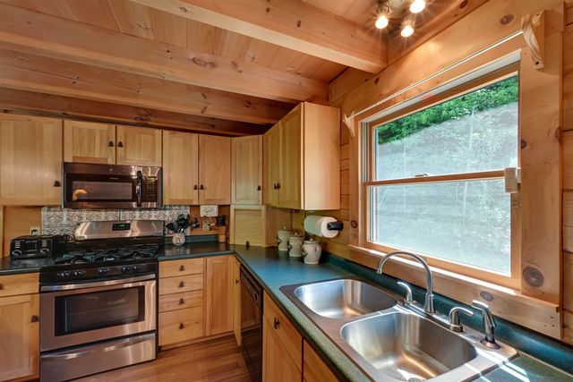 18 Chamberlin Hill, Richmond, VT 05477