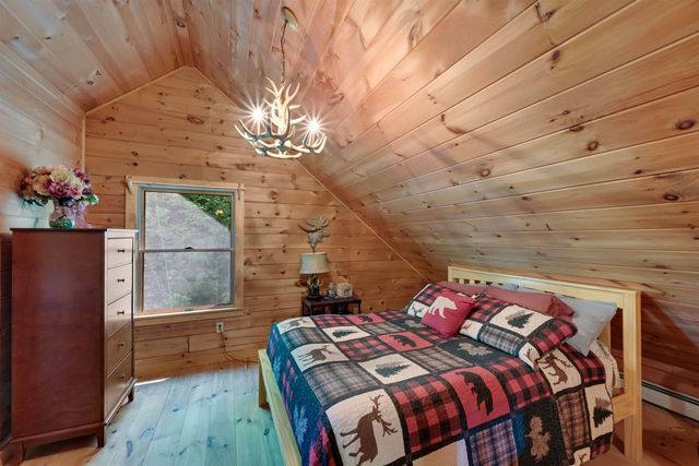 18 Chamberlin Hill, Richmond, VT 05477