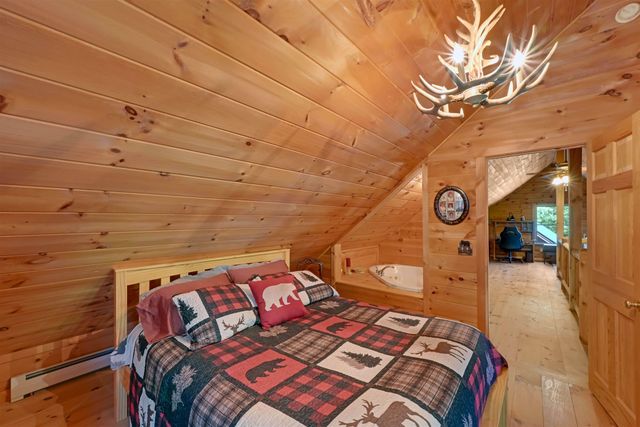 18 Chamberlin Hill, Richmond, VT 05477