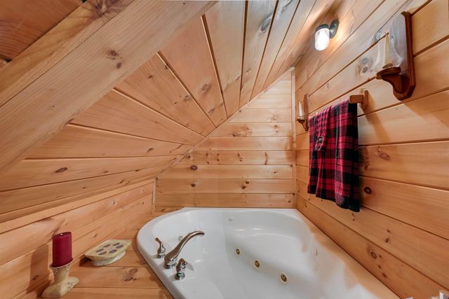 18 Chamberlin Hill, Richmond, VT 05477
