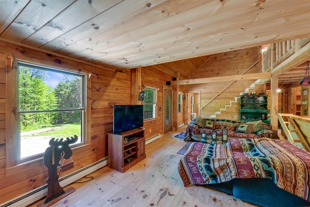 18 Chamberlin Hill, Richmond, VT 05477