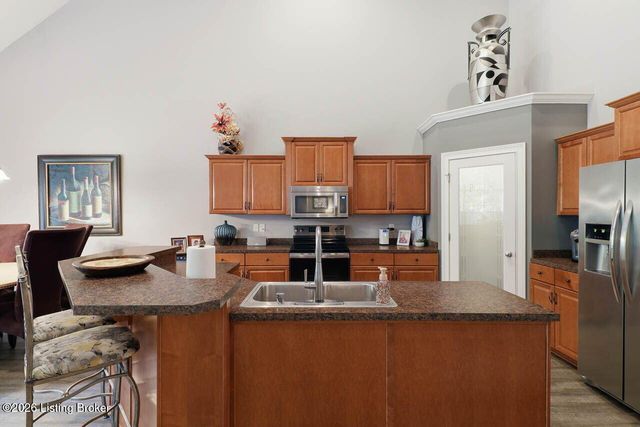 4105 Nicholas Roy Ct, Prospect, KY 40059