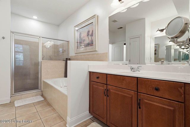 4105 Nicholas Roy Ct, Prospect, KY 40059