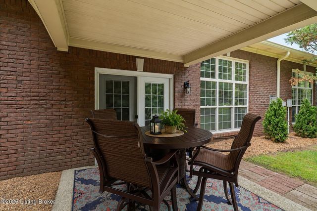 4105 Nicholas Roy Ct, Prospect, KY 40059