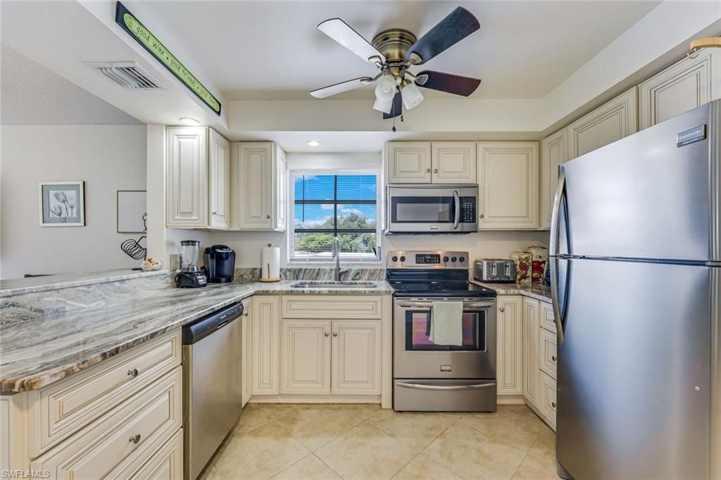 5 High Point CIR W 204, NAPLES, FL 34103 — photo 3
