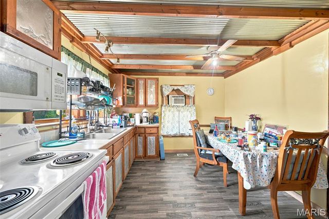 5356 State Road H, De Soto, MO 63020